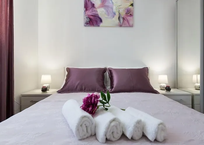 In With Pool Near Pebble Dom wakacyjny *