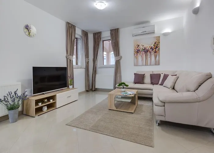 In With Pool Near Pebble