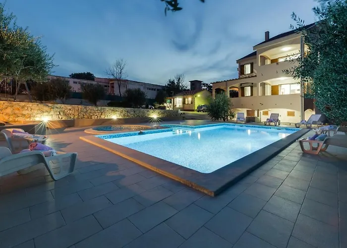 In With Pool Near Pebble